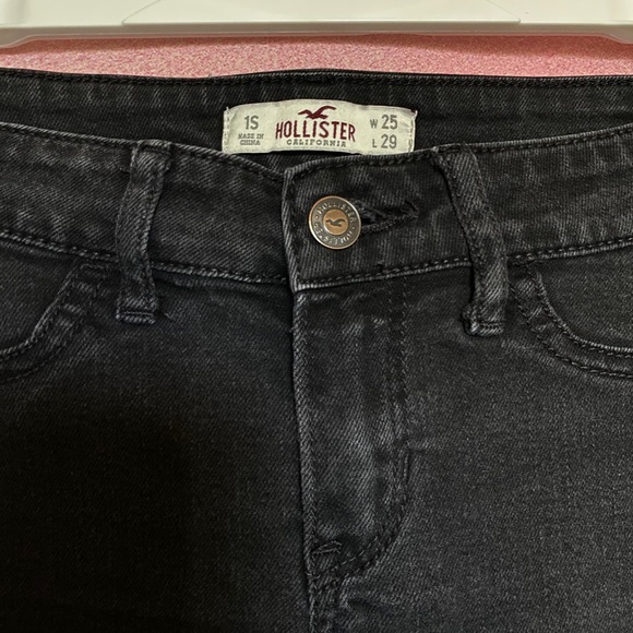 HOLLISTER FADED BLACK JEANS - Picture 2 of 4